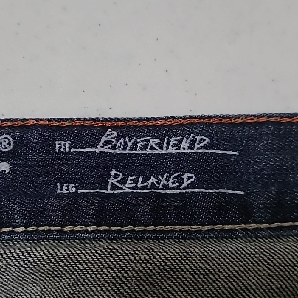 Eddie Bauer Boyfriend Fit Relaxed Leg Jeans with Button Fly size 8 TALL - Picture 6 of 10